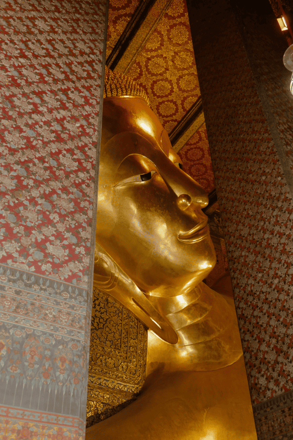 golden buddha statue